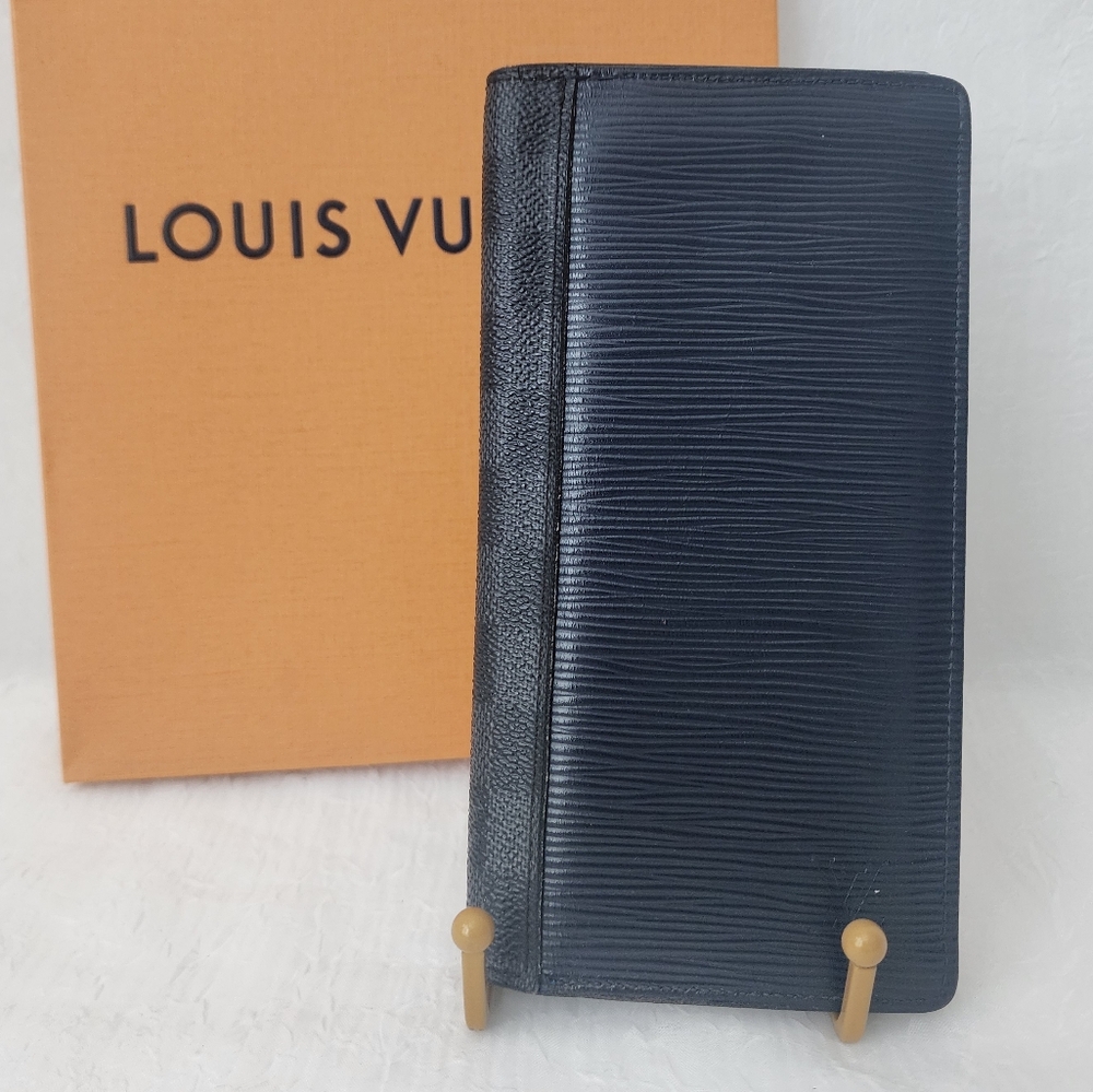 Auth Rare Louis Vuitton Epi Portefeuille Brazza Wallet
